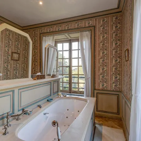 Chateau Sleeps 14 Pool Wifi Vakantiehuis