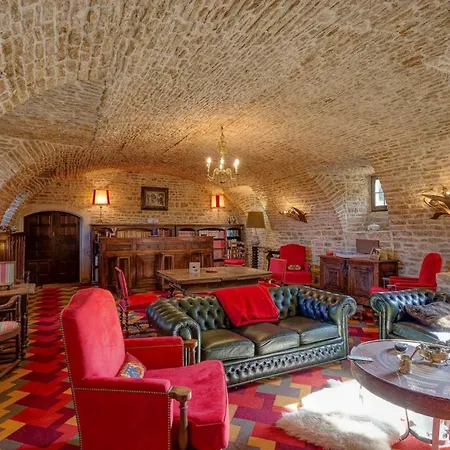 Chateau Sleeps 14 Pool Wifi Vakantiehuis Fontenay-sur-Mer