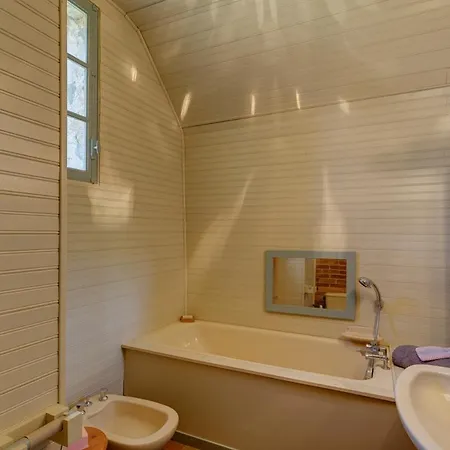 Chateau Sleeps 14 Pool Wifi Vakantiehuis Fontenay-sur-Mer