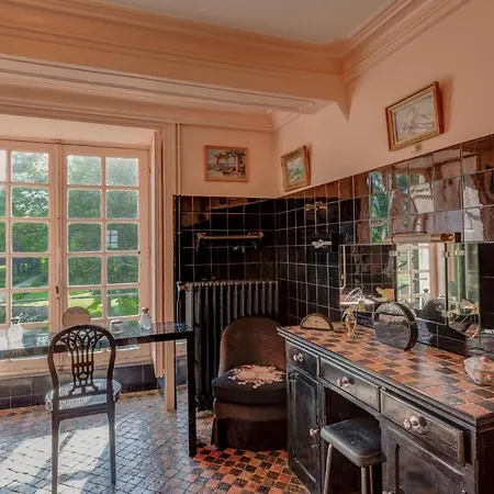 Chateau Sleeps 14 Pool Wifi Vakantiehuis